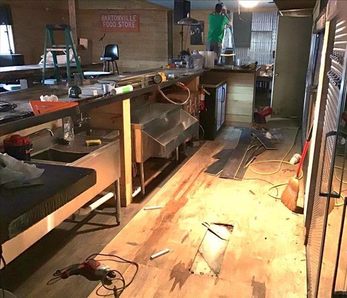 Water damage in Bartonville Food Store